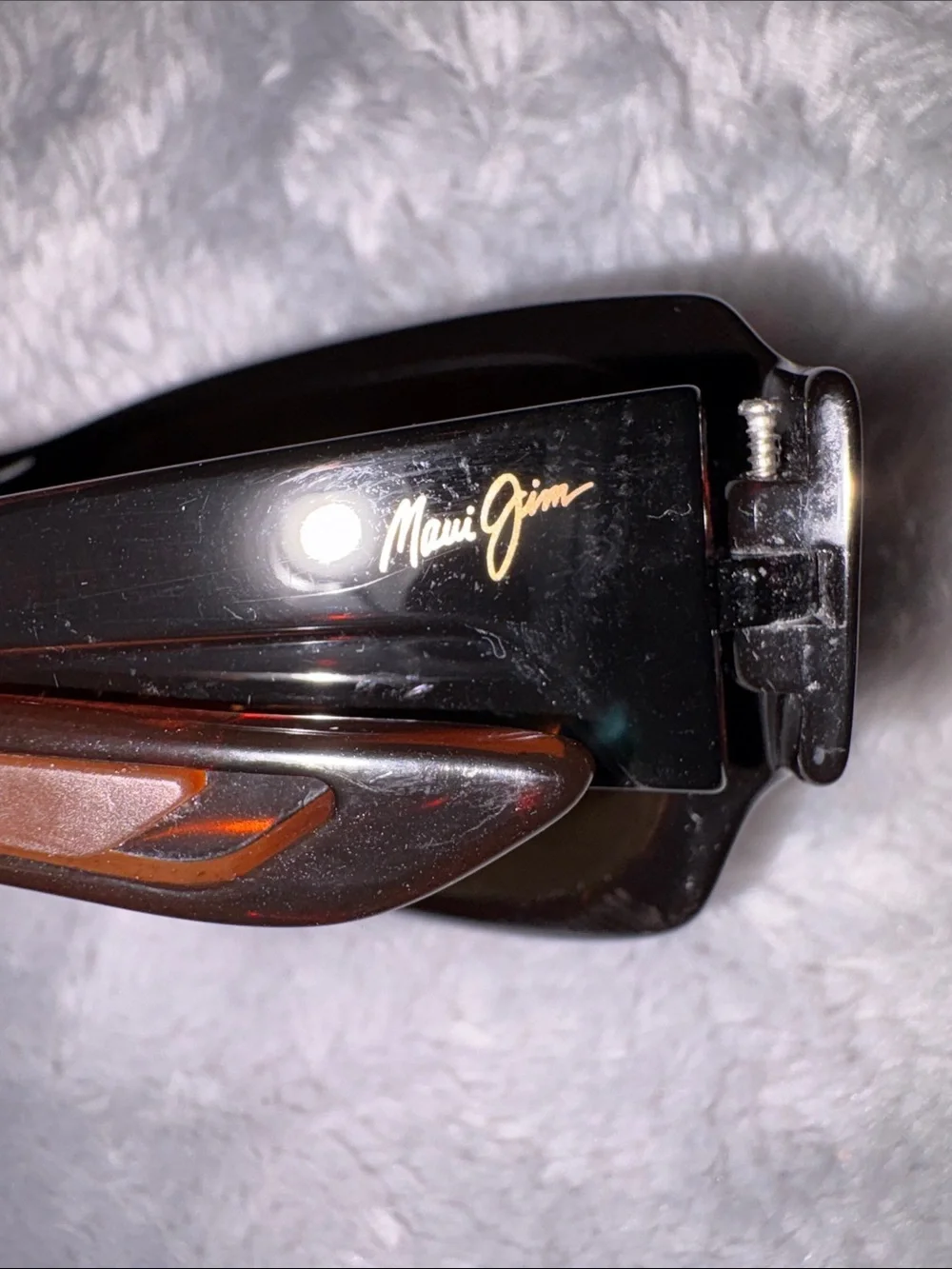 MAUI JIM SUNGLASSES & CASE